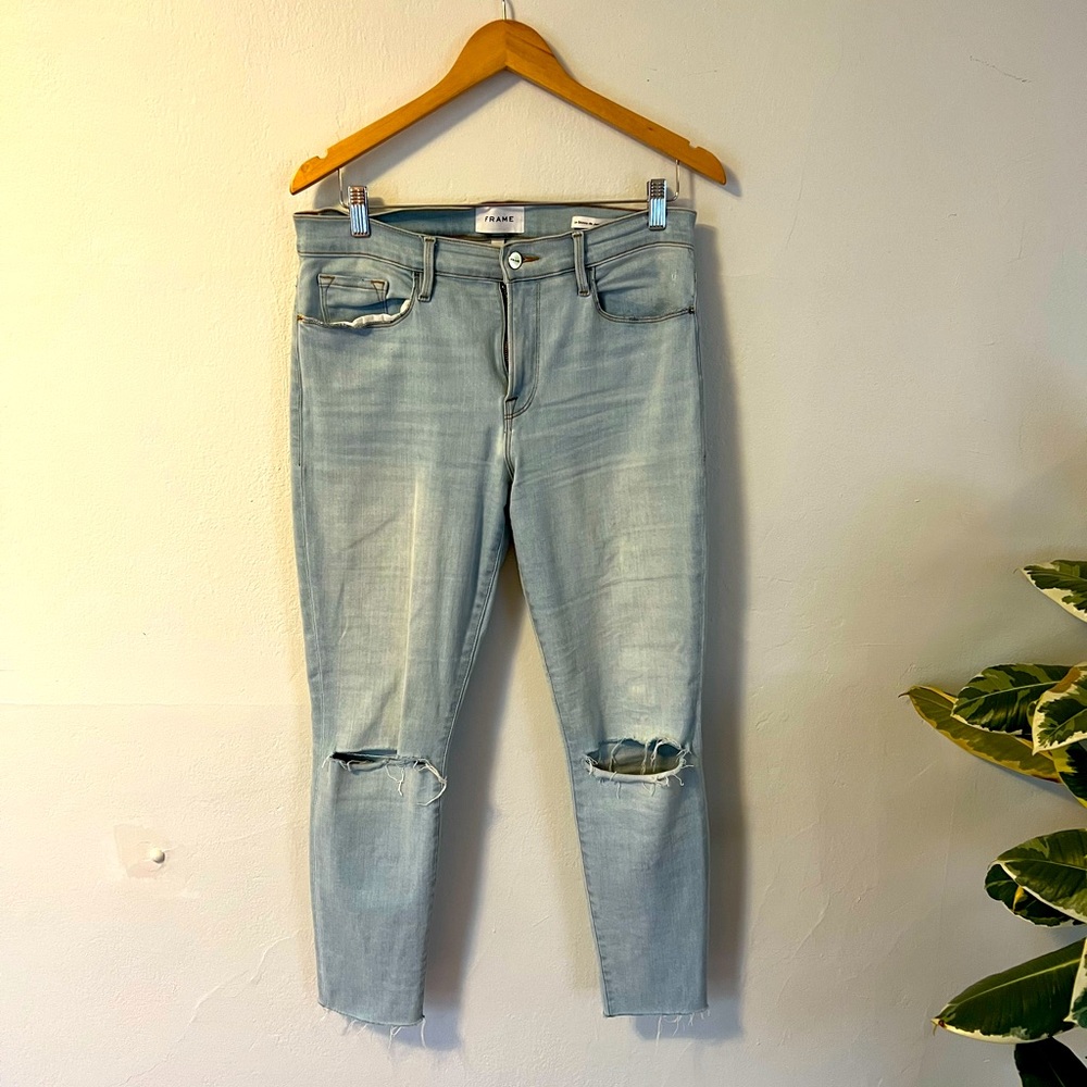 Frame Le Skinny de Jeanne Crop. Size 31.